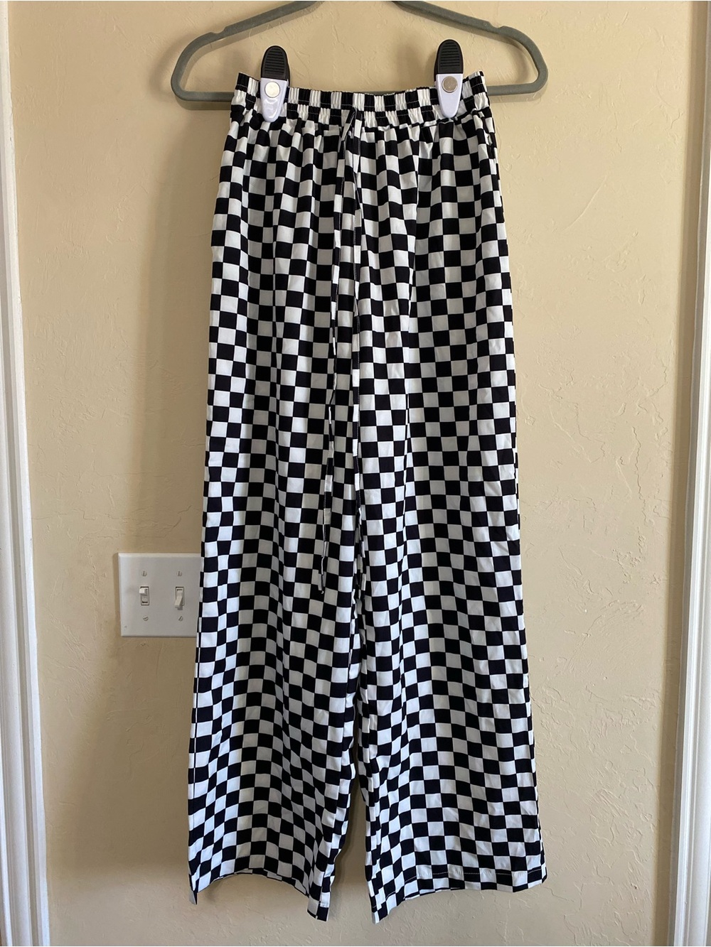 Shein black and white checkered wide leg pants S